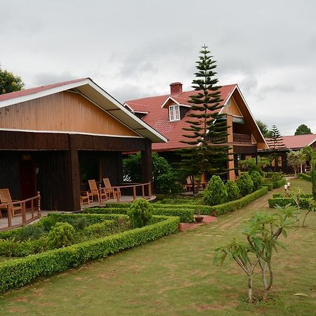 Hill Top Villa Hotel กาลอว์ ภายนอก รูปภาพ