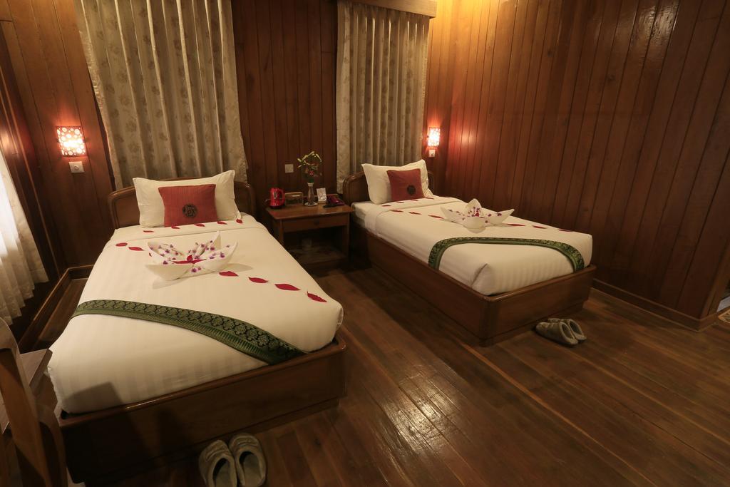 Hill Top Villa Hotel กาลอว์ ภายนอก รูปภาพ