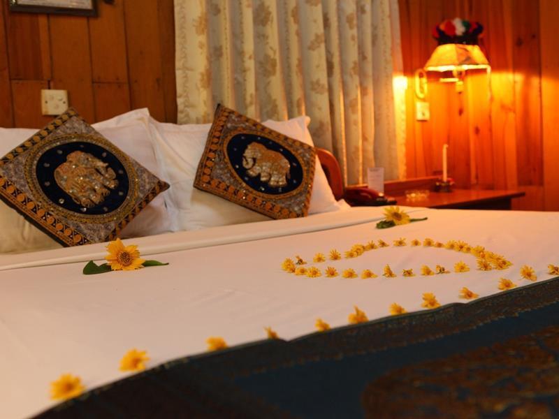 Hill Top Villa Hotel กาลอว์ ภายนอก รูปภาพ